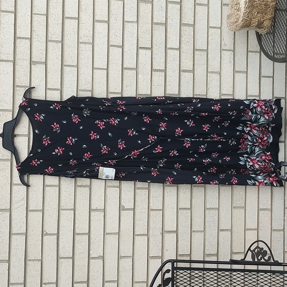 Flower Dress - Picture 10 of 15